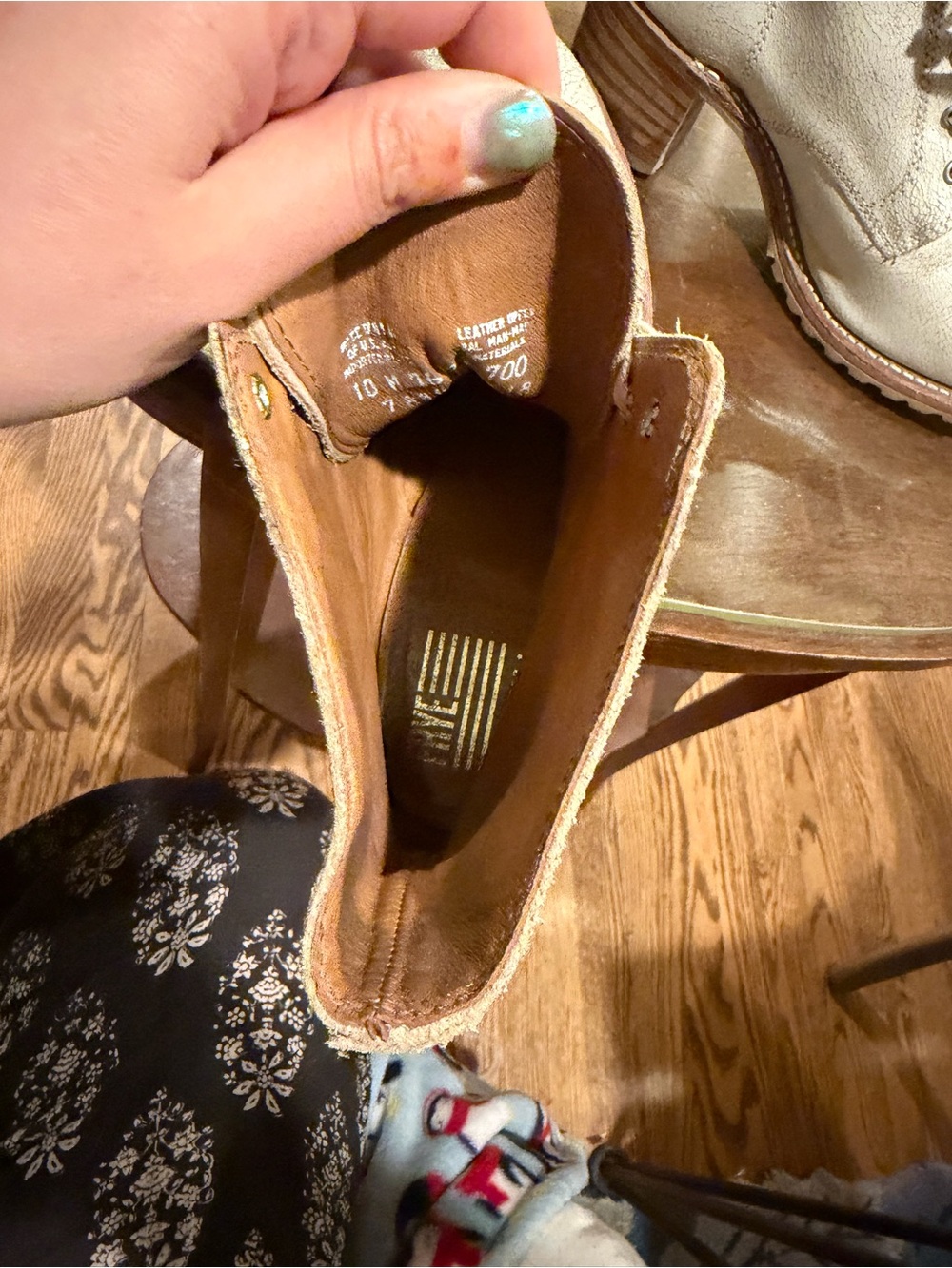 EUC Frye Women's Lace-Up Leather Ankle Boots in Cream Size 10 - Picture 7 of 7